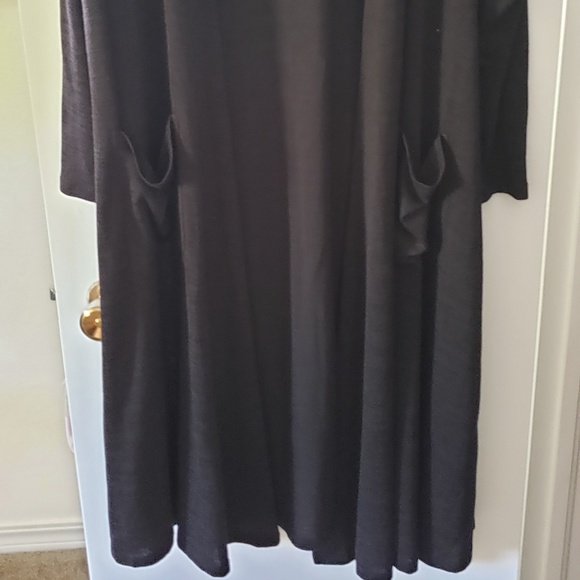 Lularoe Sarah - Picture 2 of 4